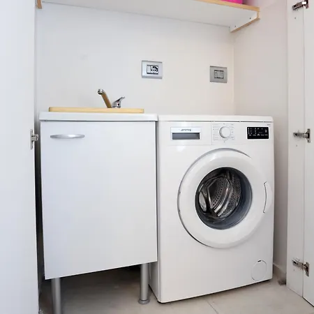 Bright & Comfortable Apartment *