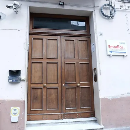 Bright & Comfortable